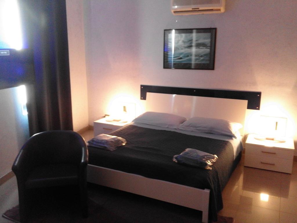 Attico Mare Apartment Галиполи Екстериор снимка